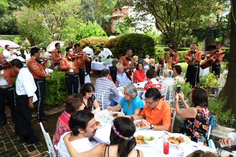 band-playing-in-mexico
