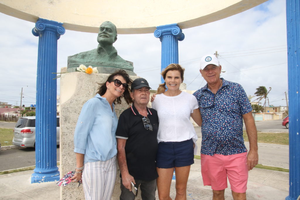 Alli und Richard Gulliver mit Mariel Hemingway
